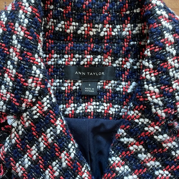 Ann Taylor blazer - Picture 3 of 4